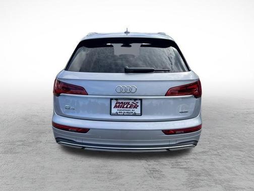2024 Audi Q5 40 Premium