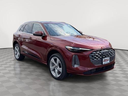 Grenadier Red Metallic 2025 Audi Q5 2.0T quattro Premium