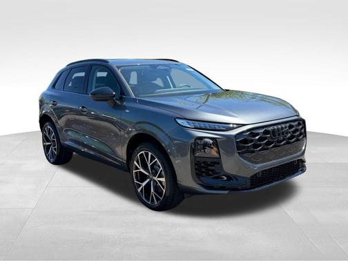 Daytona Gray Pearl 2026 Audi Q3 S line