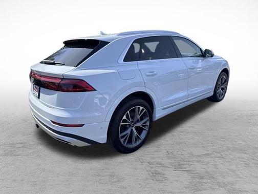 2024 Audi Q8 55 Premium