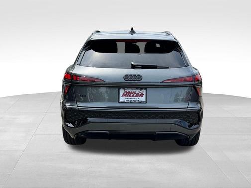 Daytona Gray Pearl 2026 Audi Q3 S line
