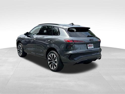 Daytona Gray Pearl 2026 Audi Q3 S line