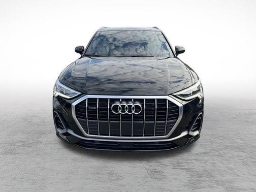 2024 Audi Q3 45 S line Premium