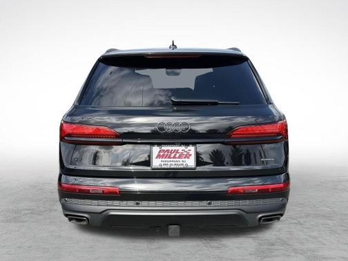 Mythos Black Metallic 2026 Audi Q7 55 Premium Plus