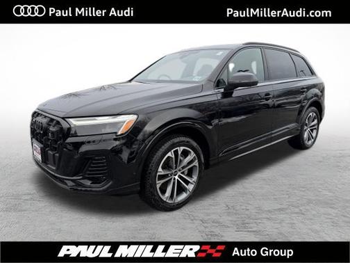 2025 Audi Q7 45 Premium