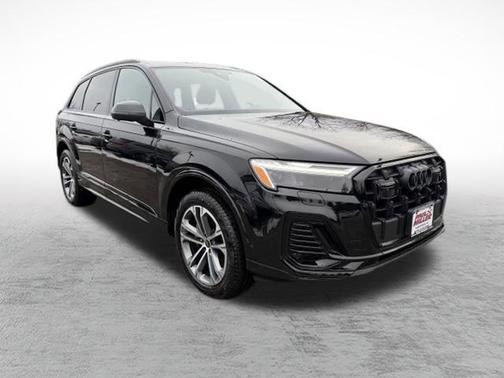 2025 Audi Q7 45 Premium