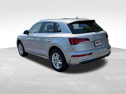 Florett Silver Metallic 2023 Audi Q5 45 S line quattro Premium