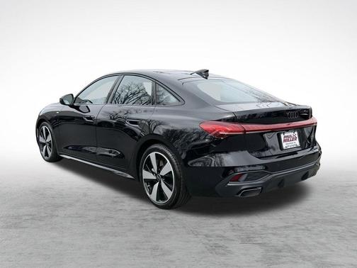 Mythos Black Metallic 2026 Audi A5