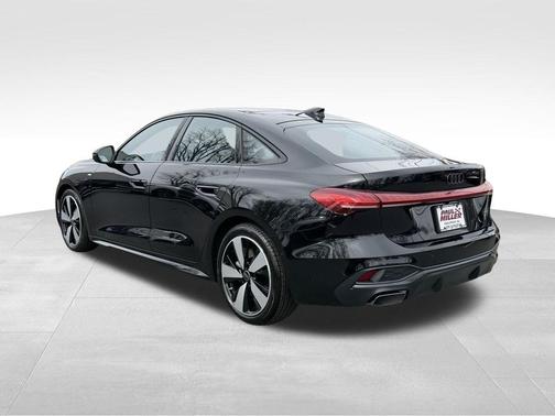 Mythos Black Metallic 2026 Audi A5