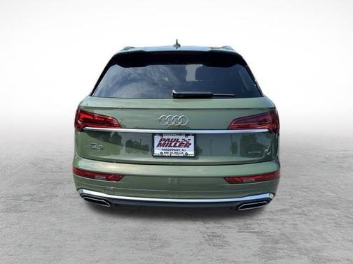 2025 Audi Q5 45 S line quattro Premium