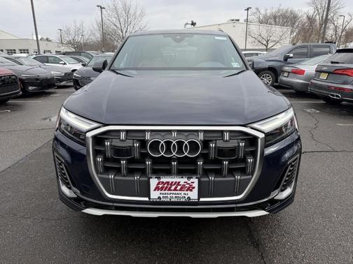 2025 Audi Q7 55 Premium