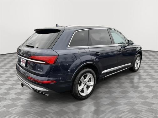2025 Audi Q7 55 Premium