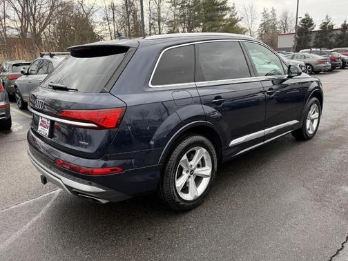 2025 Audi Q7 55 Premium