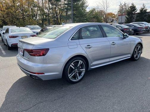 2018 Audi A4 2.0T Premium Plus