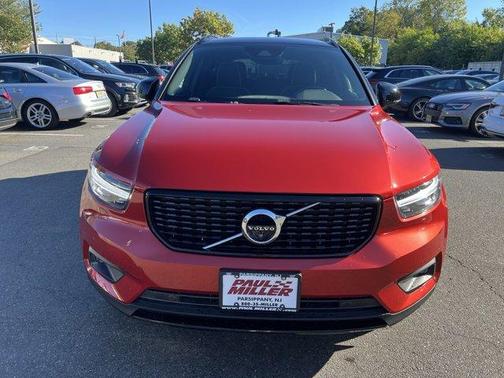 2019 Volvo XC40 T5 R-Design