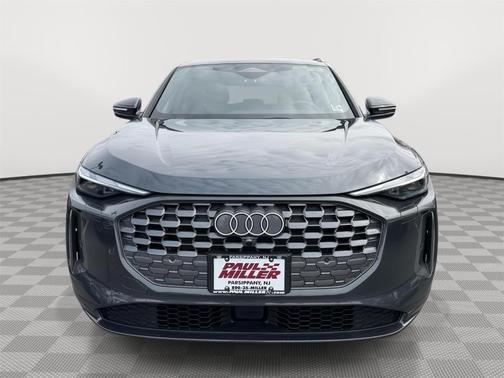 Tambora Gray Metallic 2025 Audi Q5 2.0T quattro Premium