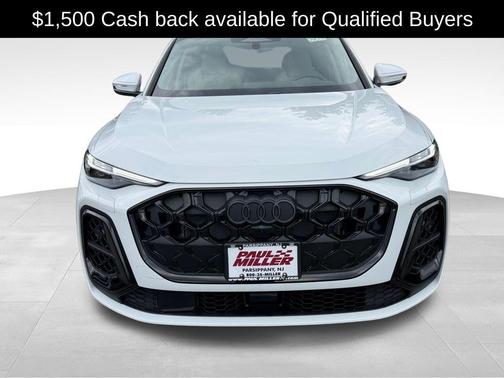 Glacier White Metallic 2026 Audi Q5 PLUS