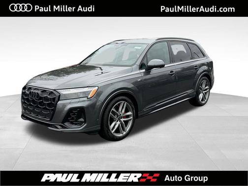 Daytona Gray Pearl 2026 Audi Q7 55 Prestige