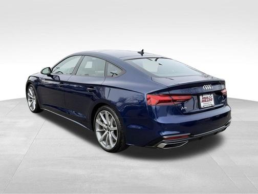 Navarra Blue Metallic 2025 Audi A5 Sportback 45 S line quattro Premium