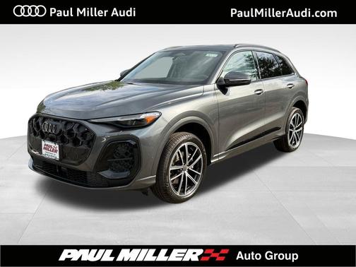 Daytona Gray Pearl 2026 Audi Q5 PLUS