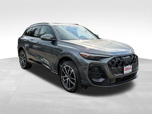 Daytona Gray Pearl 2026 Audi Q5 PLUS