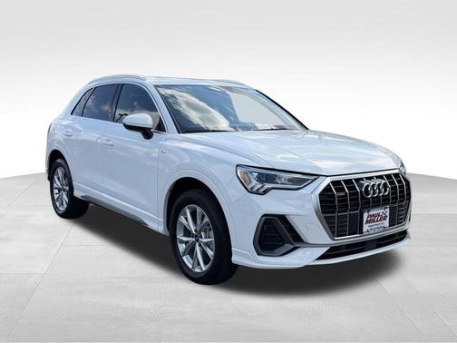 Arkona White 2025 Audi Q3 45 S line Premium
