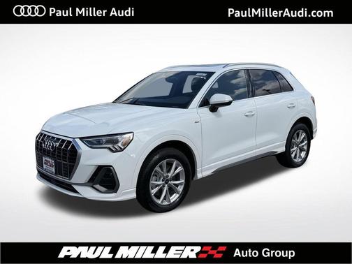 Arkona White 2025 Audi Q3 45 S line Premium