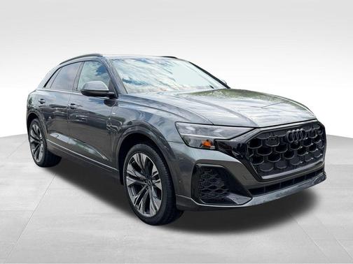 Daytona Gray Pearl 2026 Audi Q8 55 Premium