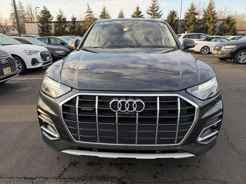 2024 Audi Q5 40 Premium