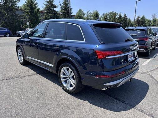 2025 Audi Q7 45 Premium Plus