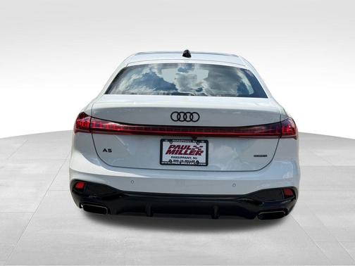 Glacier White Metallic 2026 Audi A5