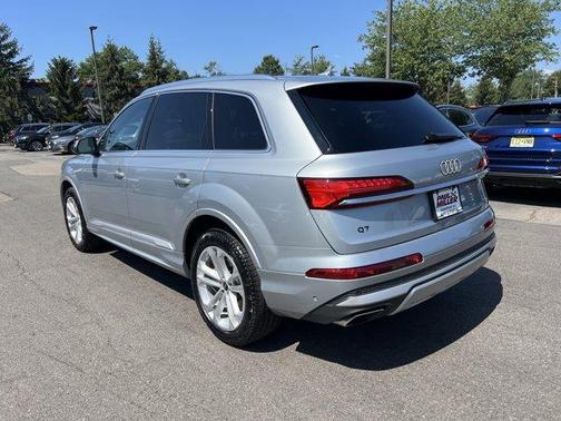 2025 Audi Q7 55 Premium