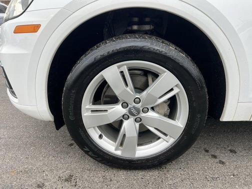 2018 Audi Q5 2.0T Premium Plus