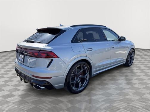 2026 Audi RS Q8 performance