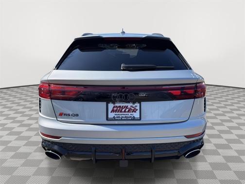 2026 Audi RS Q8 performance