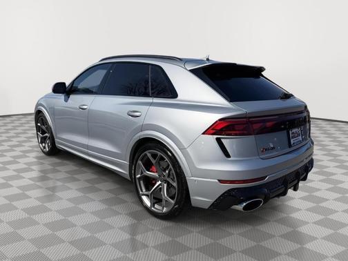 2026 Audi RS Q8 performance