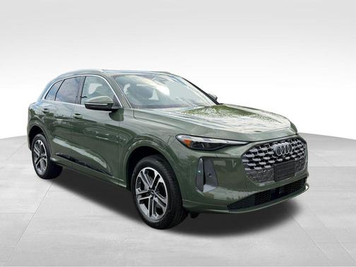 Green Metallic 2026 Audi Q5