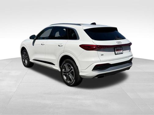 White 2026 Audi Q5