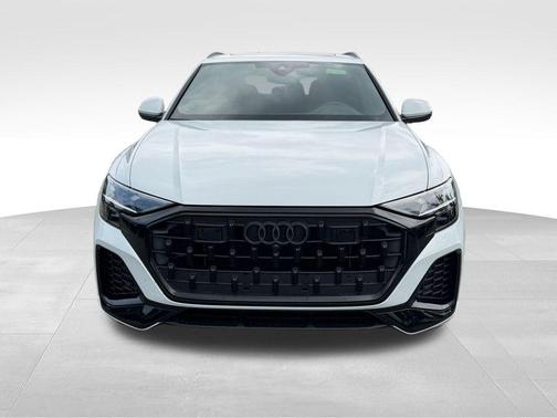 Glacier White Metallic 2026 Audi Q8