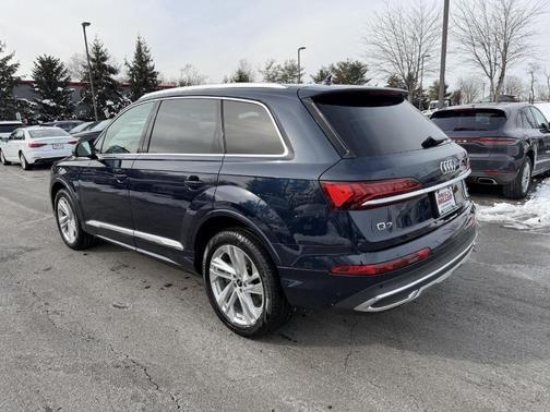 2023 Audi Q7 55 Premium Plus