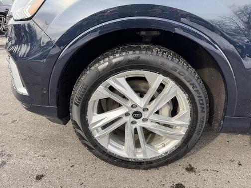 2023 Audi Q7 55 Premium Plus