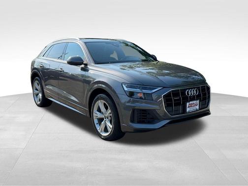 Samurai Gray Metallic 2022 Audi Q8 55 Premium