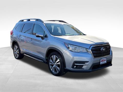 Ice Silver Metallic 2019 Subaru Ascent Limited 8-Passenger