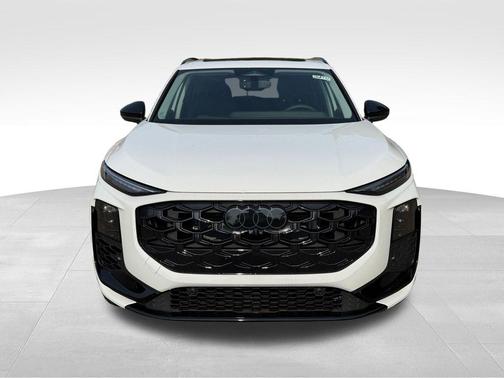Glacier White Metallic 2026 Audi Q3 S line