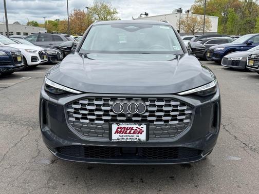 Tambora Gray Metallic 2025 Audi Q5 2.0T quattro Premium