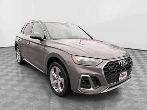2023 Audi Q5 45 S line Premium Plus