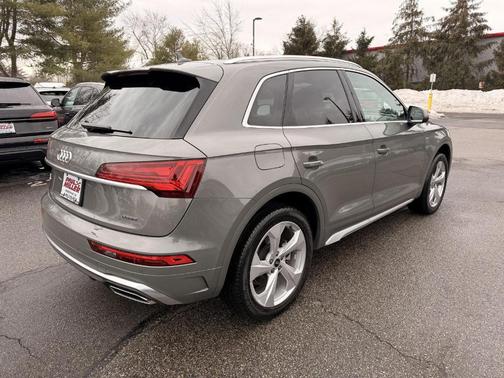 2023 Audi Q5 45 S line Premium Plus