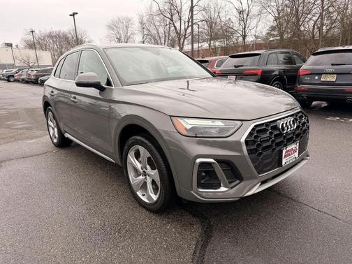 2023 Audi Q5 45 S line Premium Plus