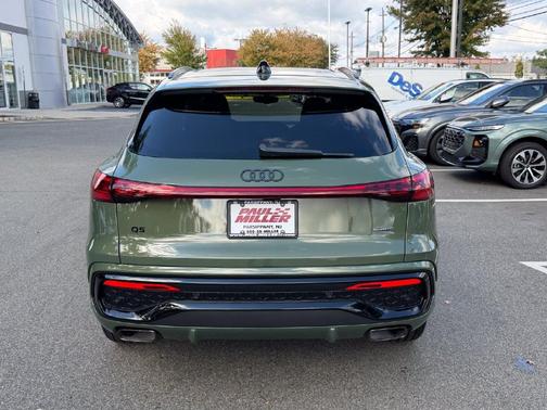 Green Metallic 2026 Audi Q5 PLUS