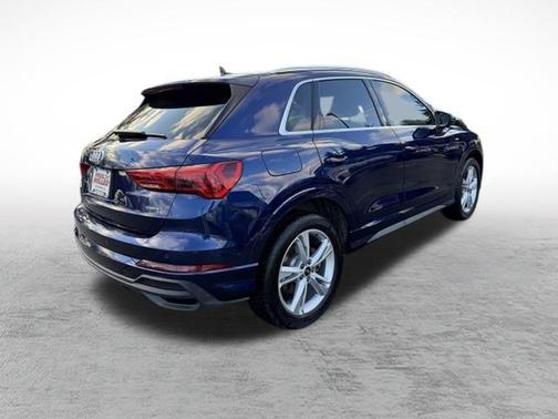 2023 Audi Q3 45 S line Premium